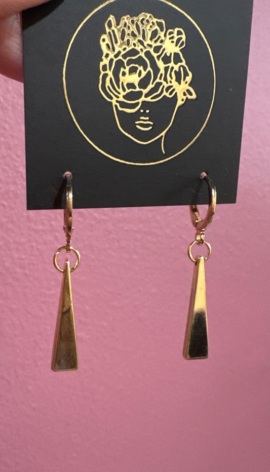 Triangle Geo Huggies