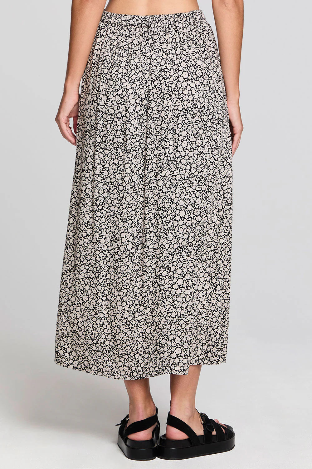 Nolla Midi Skirt