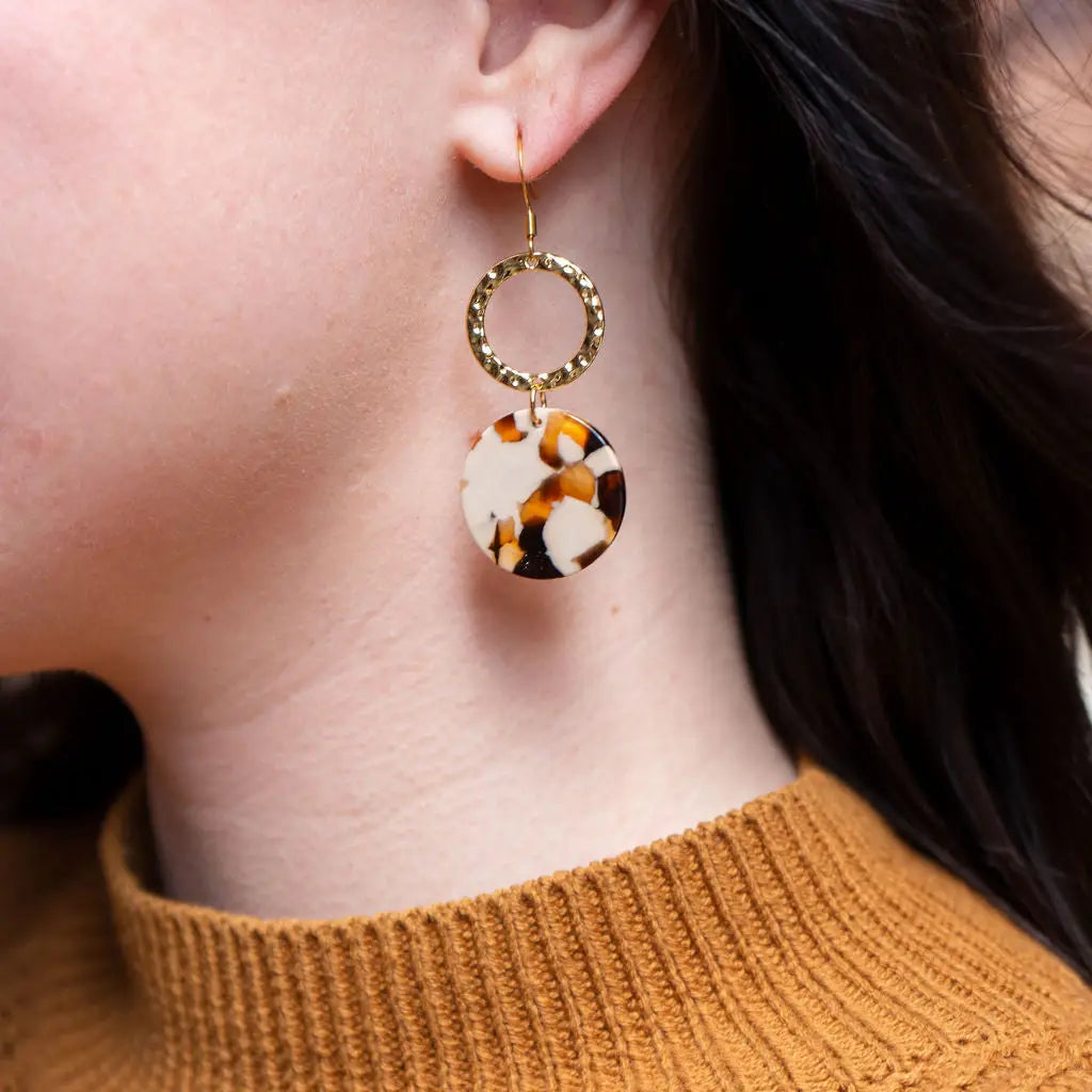 Rylee Earrings in Caramel Latte